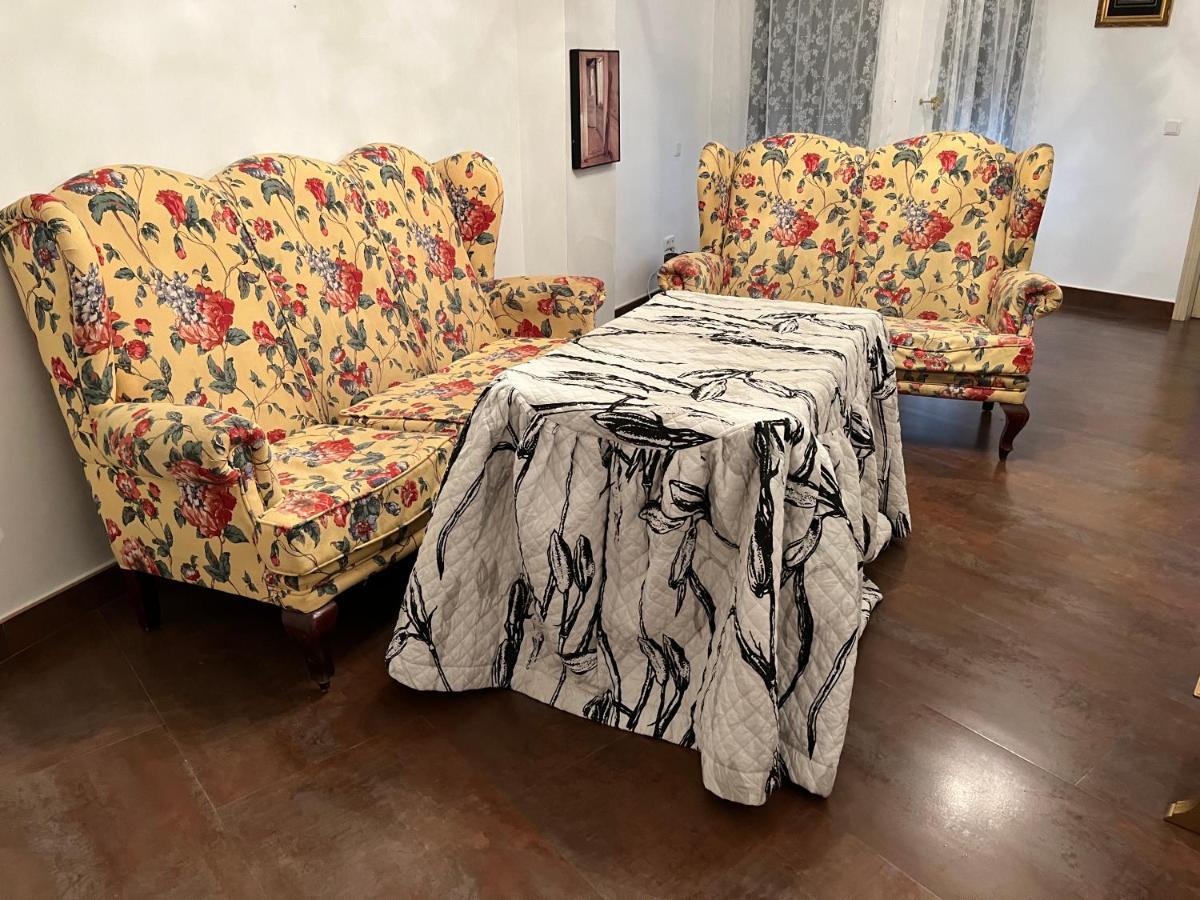 Apartamento En Pleno Centro De Marchena 3 Dormitorios 3 Banos Privados Exterior foto