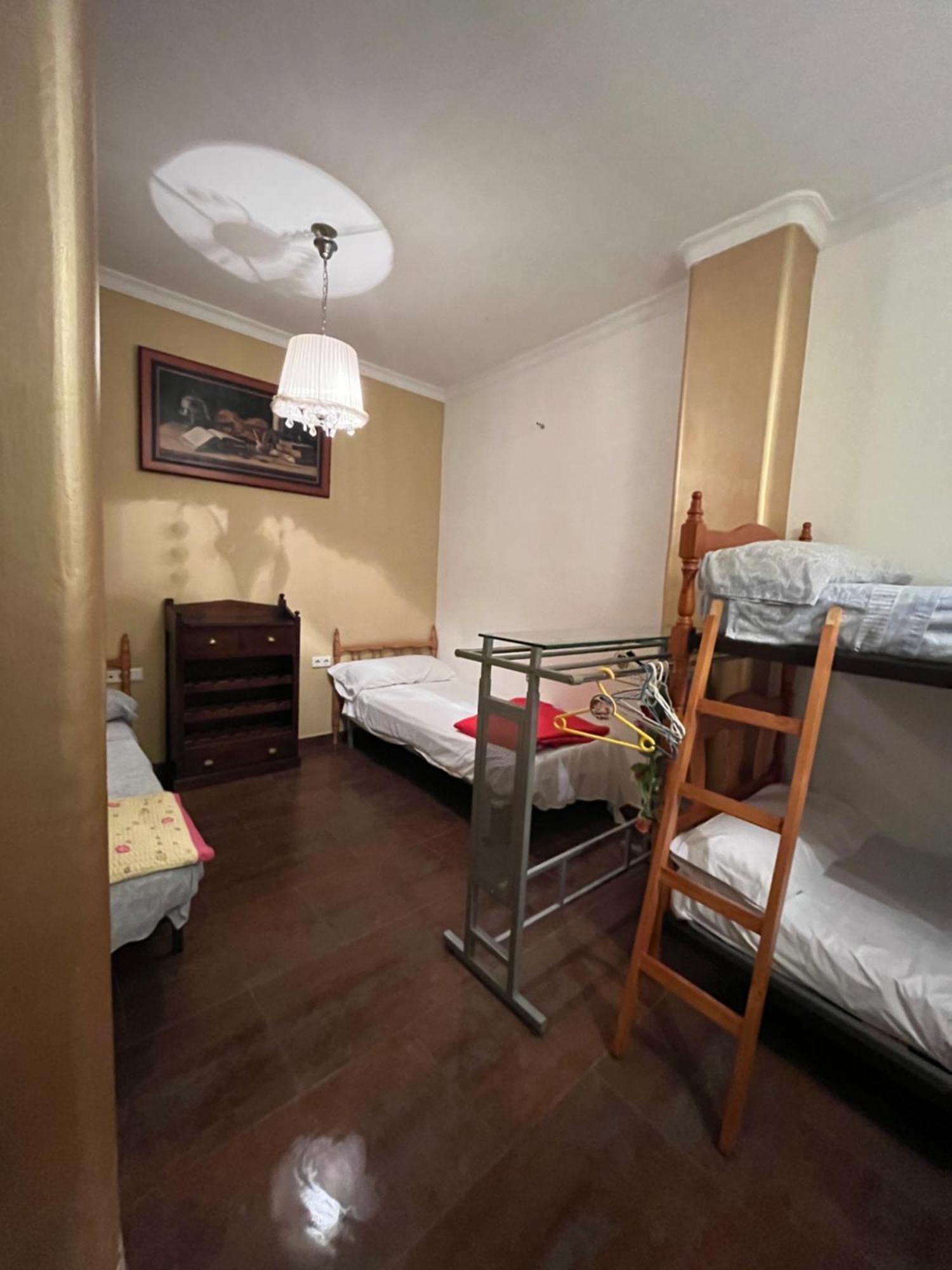 Apartamento En Pleno Centro De Marchena 3 Dormitorios 3 Banos Privados Exterior foto