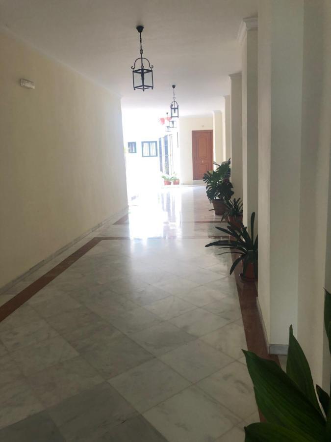 Apartamento En Pleno Centro De Marchena 3 Dormitorios 3 Banos Privados Exterior foto